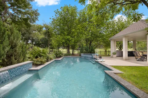 2263 Hamlet Circle