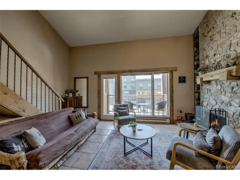 600 S Park Avenue #218