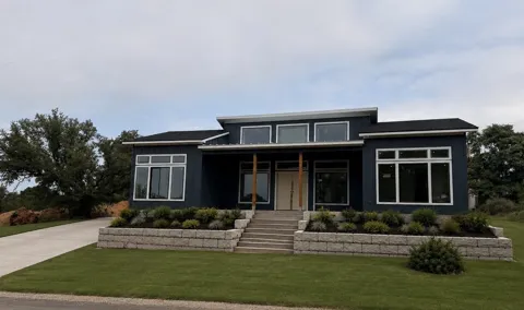 214 W Bluebriar Drive