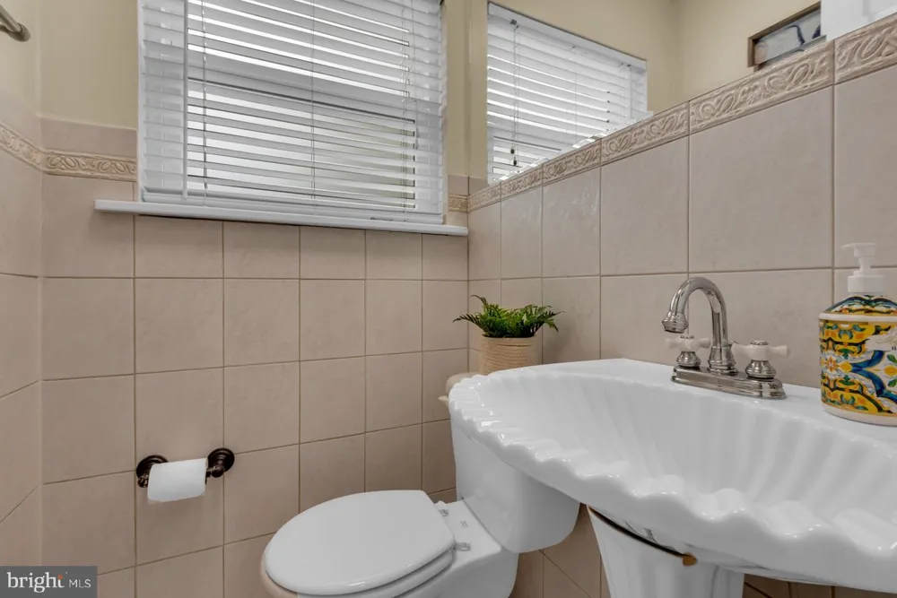 211 PINDELL AVENUE Annapolis, MD 21401