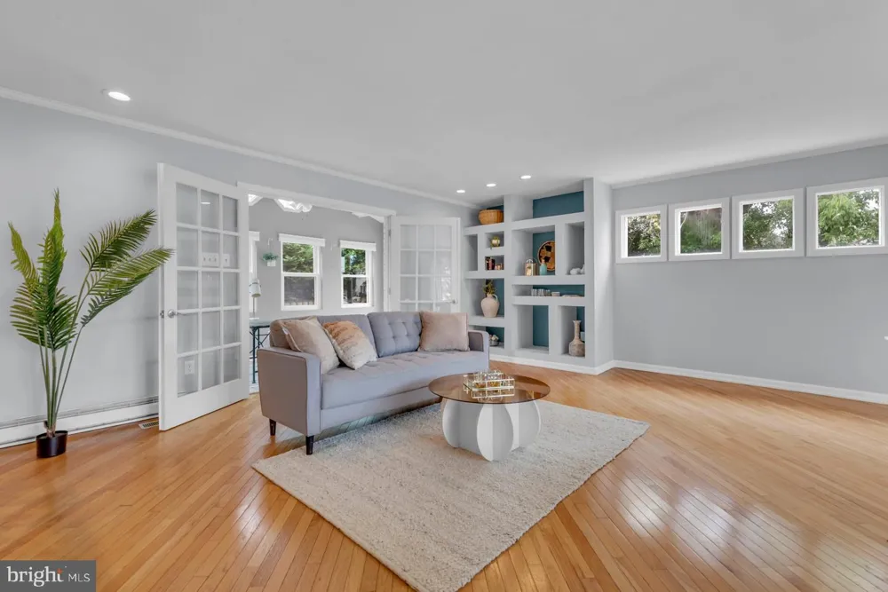 211 PINDELL AVENUE Annapolis, MD 21401