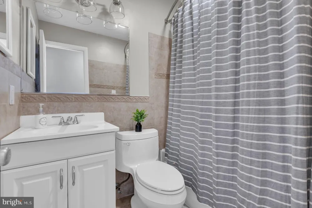211 PINDELL AVENUE Annapolis, MD 21401