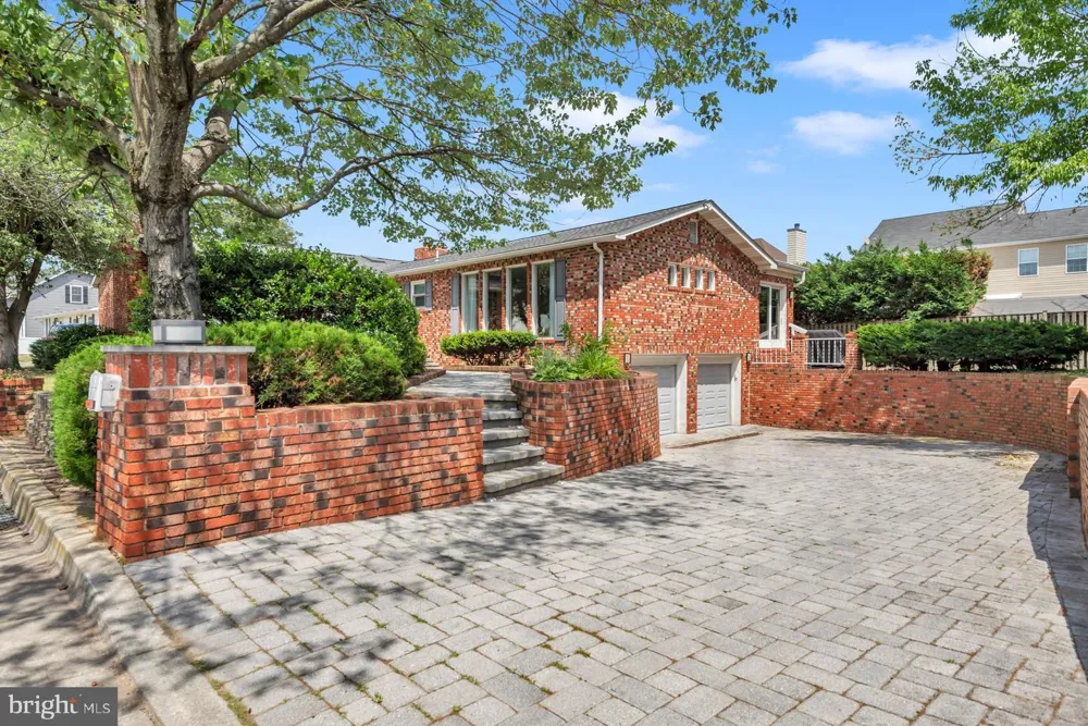 211 PINDELL AVENUE Annapolis, MD 21401