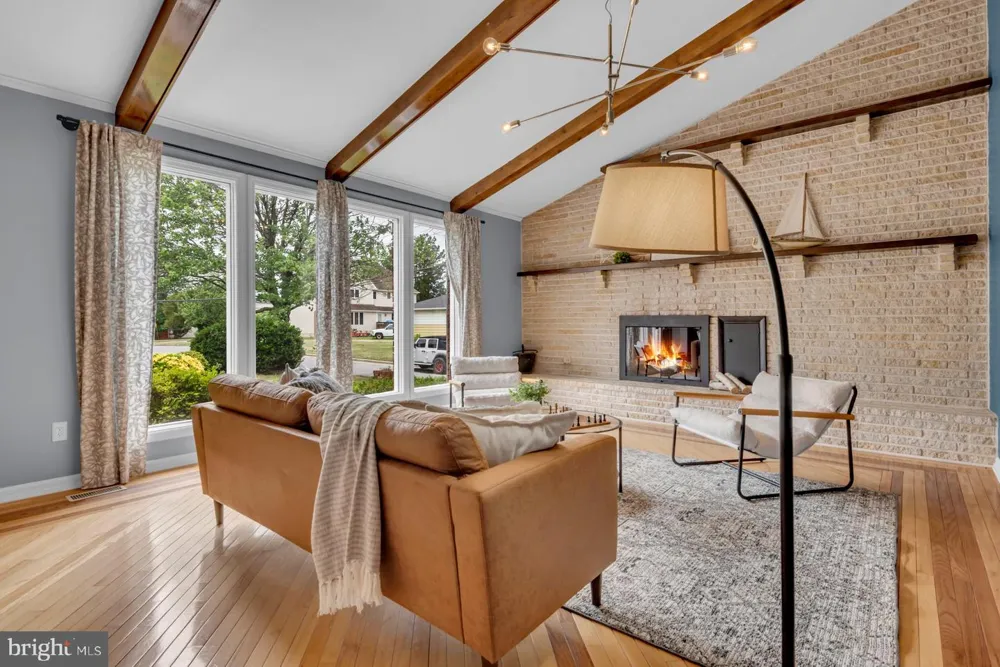 211 PINDELL AVENUE Annapolis, MD 21401
