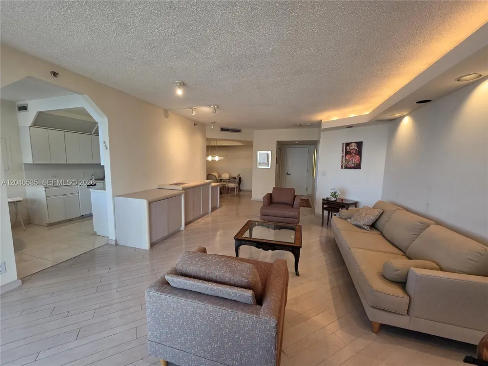 20191 E Country Club Dr #1805 Aventura, FL 33180