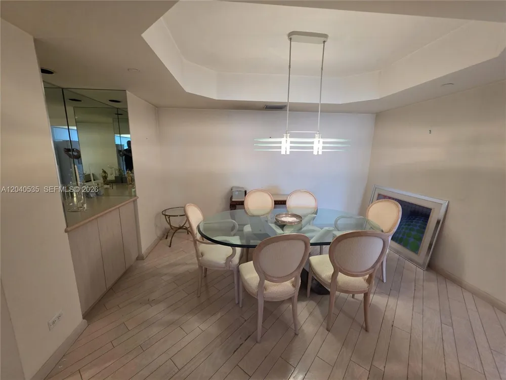 20191 E Country Club Dr #1805 Aventura, FL 33180
