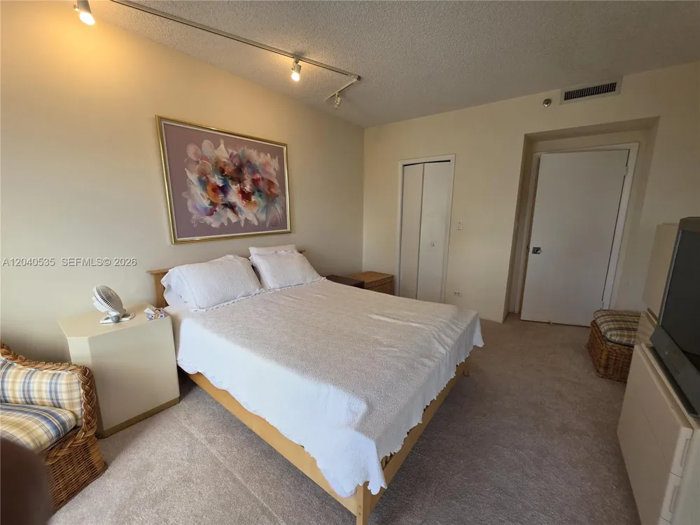 20191 E Country Club Dr #1805 Aventura, FL 33180