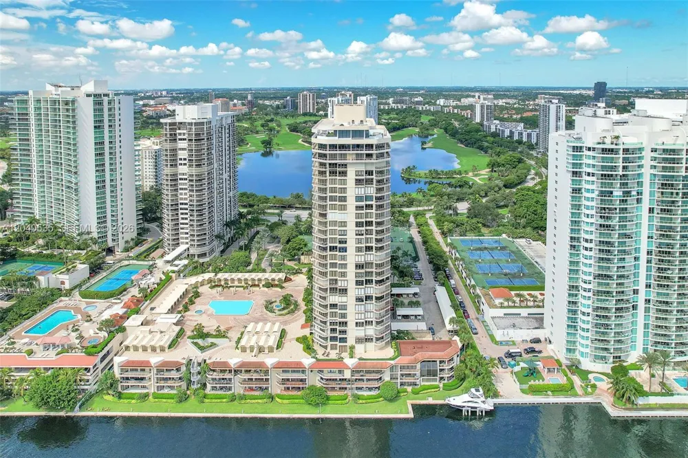 20191 E Country Club Dr #1805 Aventura, FL 33180