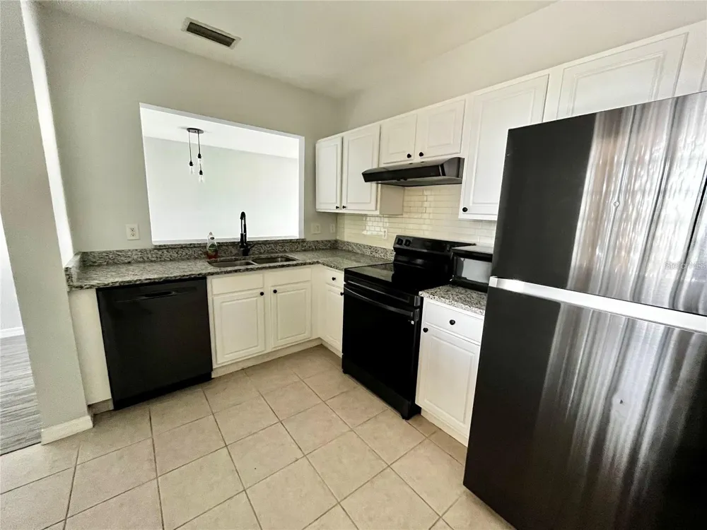6011 SKYDALE WAY #201 Riverview, FL 33578