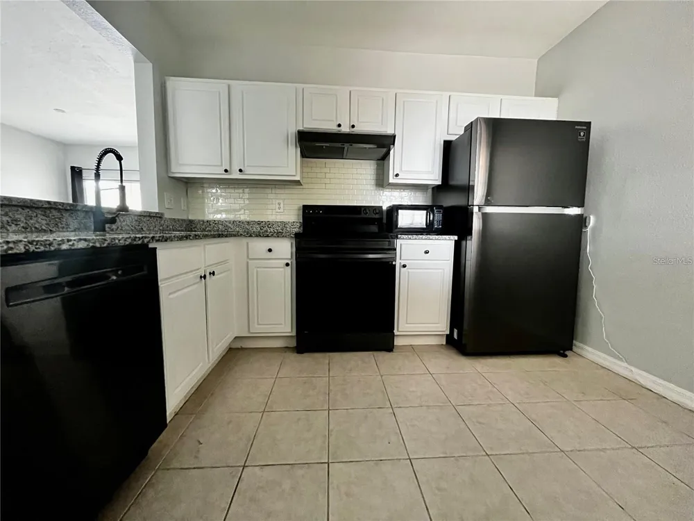6011 SKYDALE WAY #201 Riverview, FL 33578