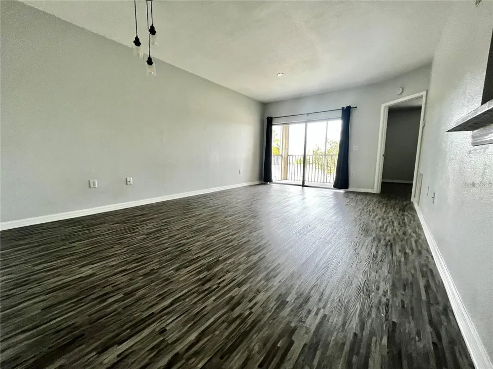 6011 SKYDALE WAY #201 Riverview, FL 33578