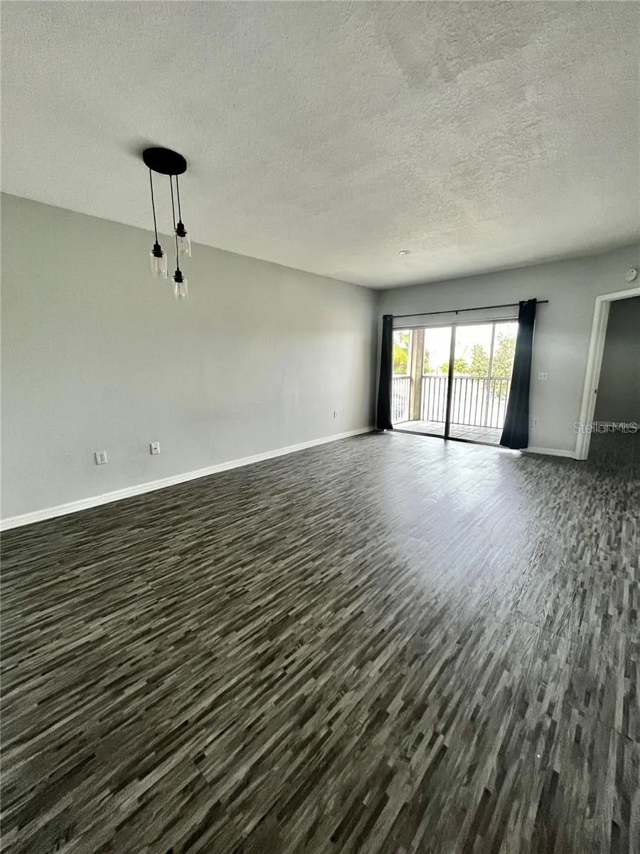 6011 SKYDALE WAY #201 Riverview, FL 33578