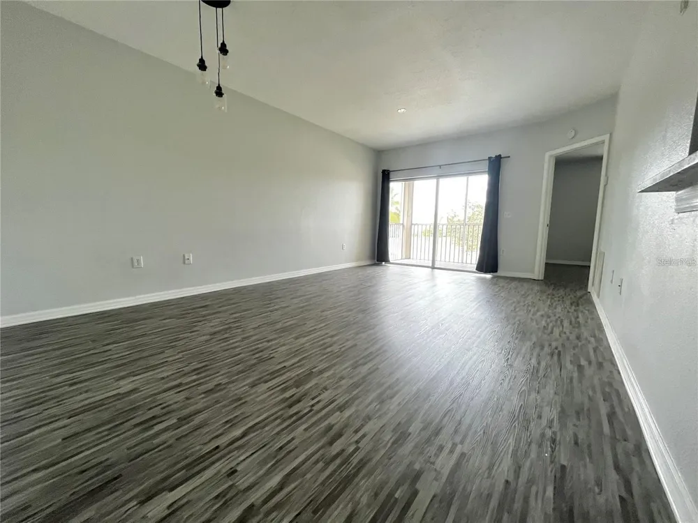 6011 SKYDALE WAY #201 Riverview, FL 33578