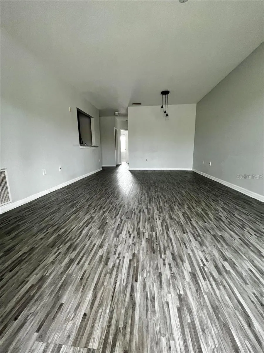 6011 SKYDALE WAY #201 Riverview, FL 33578