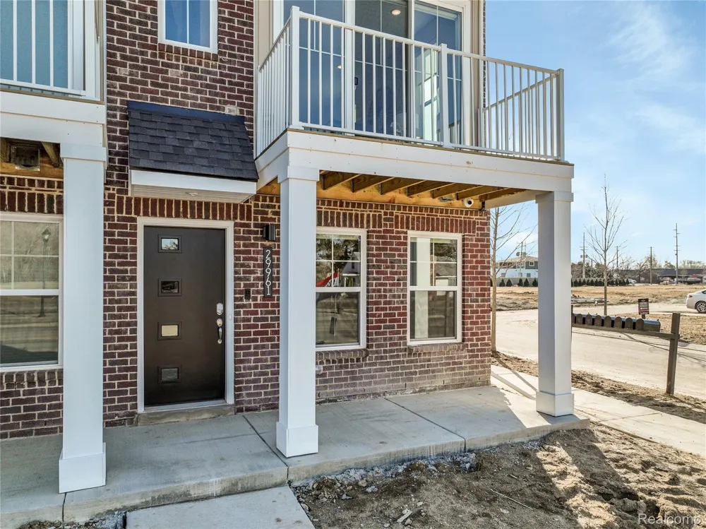30033 Center Street #19 Lyon Charter Township, MI 48165