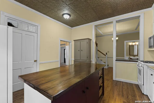 501 W CREEK ST Fredericksburg, TX 78624