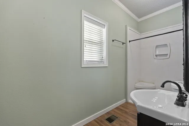 501 W CREEK ST Fredericksburg, TX 78624
