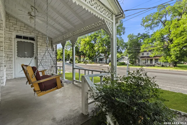 501 W CREEK ST Fredericksburg, TX 78624