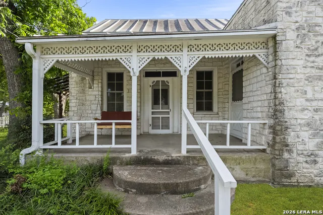 501 W CREEK ST Fredericksburg, TX 78624