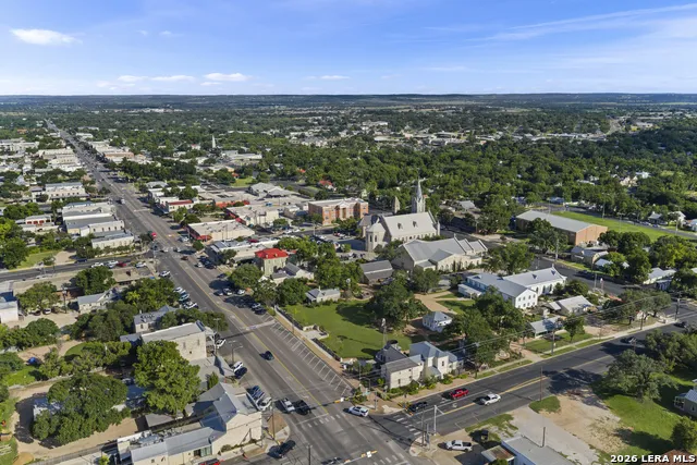 501 W CREEK ST Fredericksburg, TX 78624