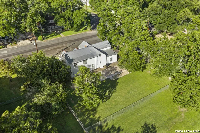 501 W CREEK ST Fredericksburg, TX 78624