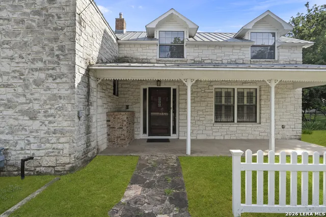 501 W CREEK ST Fredericksburg, TX 78624