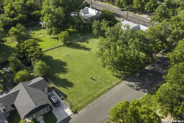 501 W CREEK ST Fredericksburg, TX 78624