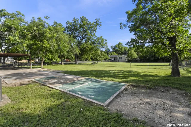 501 W CREEK ST Fredericksburg, TX 78624