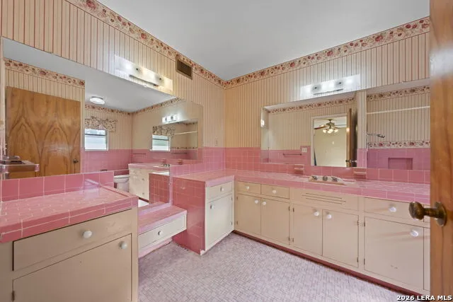 133 Royal Oaks Kerrville, TX 78028