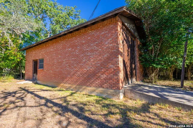 133 Royal Oaks Kerrville, TX 78028