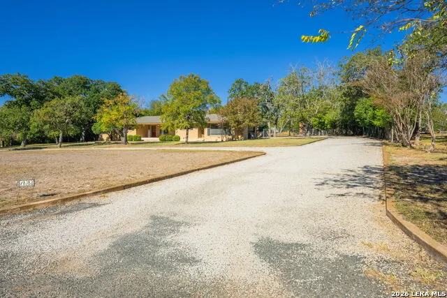 133 Royal Oaks Kerrville, TX 78028