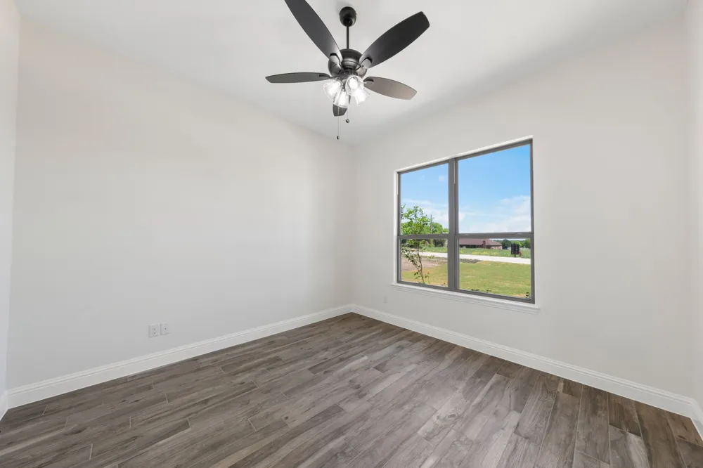 2561 Posey Lane Waxahachie, TX 75167