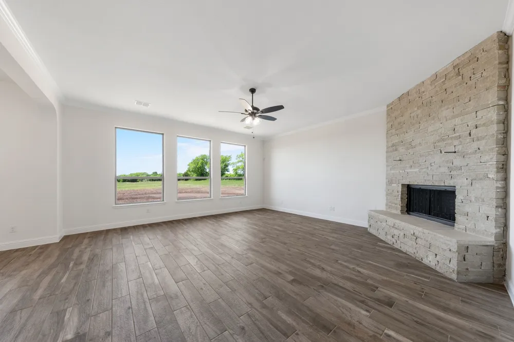 2561 Posey Lane Waxahachie, TX 75167