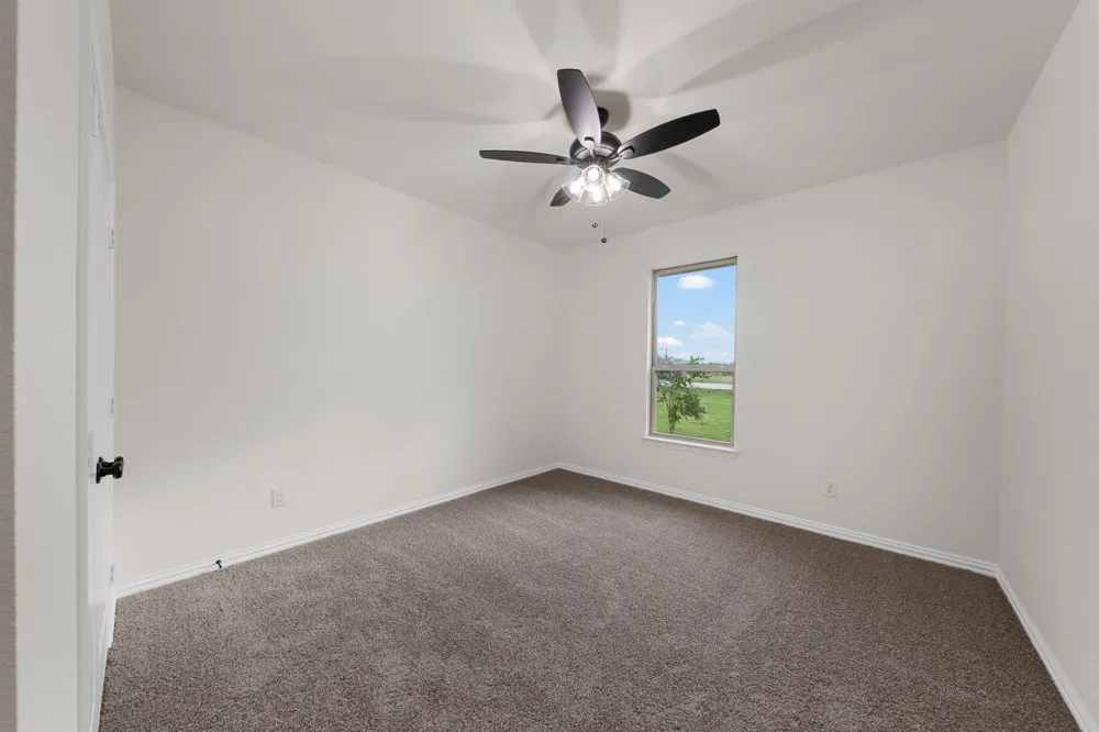 2561 Posey Lane Waxahachie, TX 75167