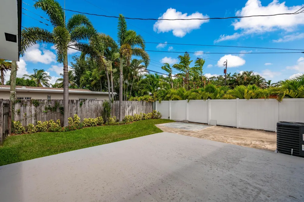 2733 NE 6th Avenue Wilton Manors, FL 33334