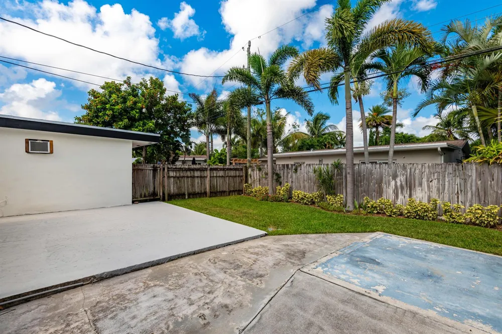 2733 NE 6th Avenue Wilton Manors, FL 33334
