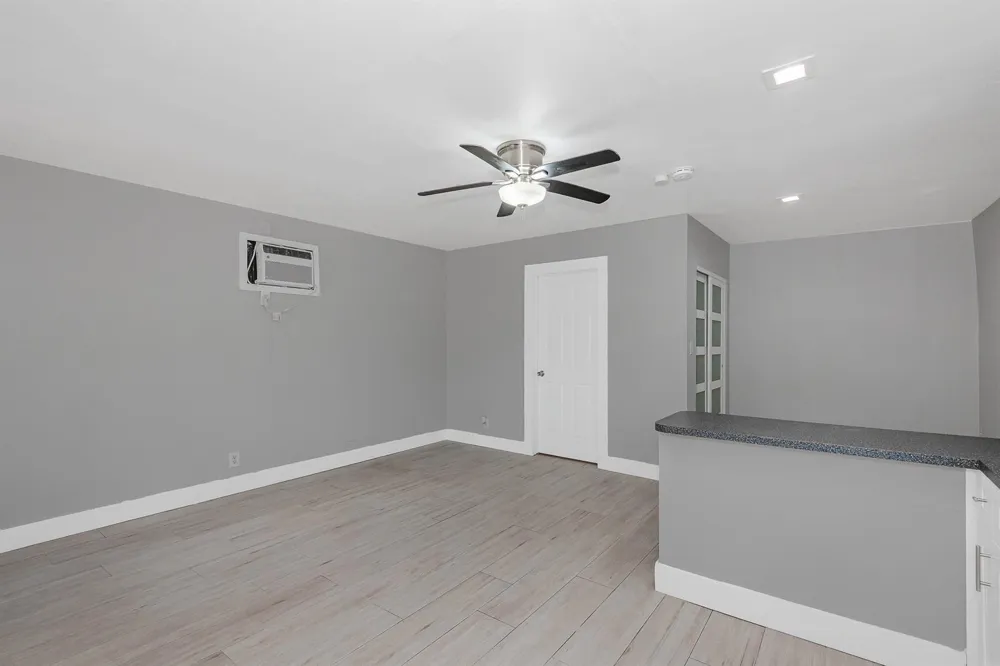 2733 NE 6th Avenue Wilton Manors, FL 33334