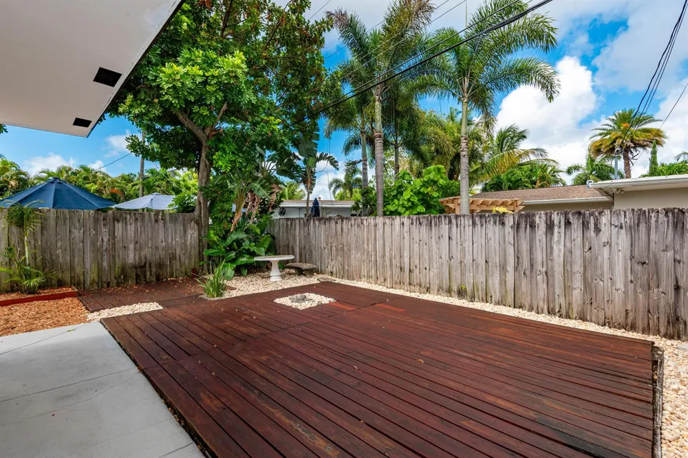 2733 NE 6th Avenue Wilton Manors, FL 33334