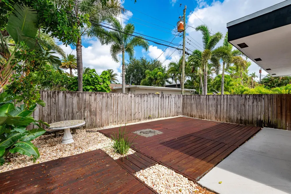 2733 NE 6th Avenue Wilton Manors, FL 33334