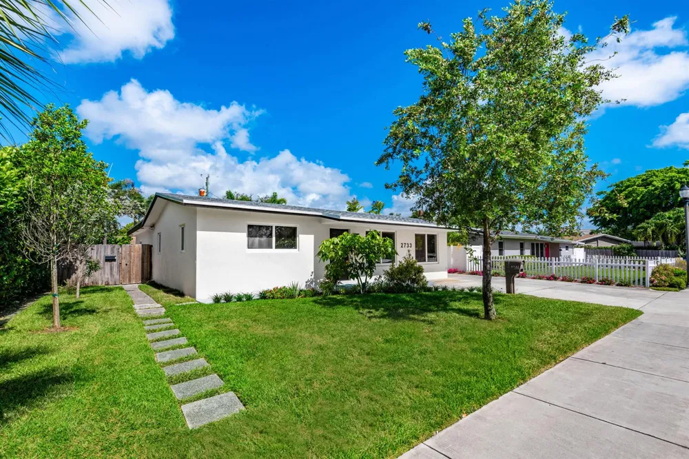 2733 NE 6th Avenue Wilton Manors, FL 33334