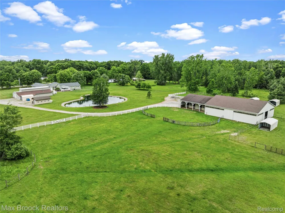 2566 5 Mile Road Lincoln Township, MI 48642