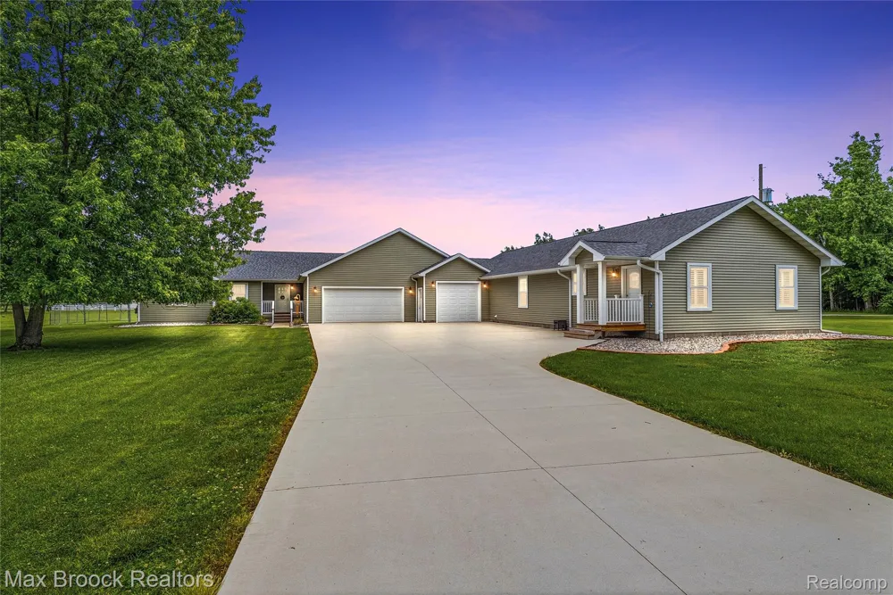 2566 5 Mile Road Lincoln Township, MI 48642