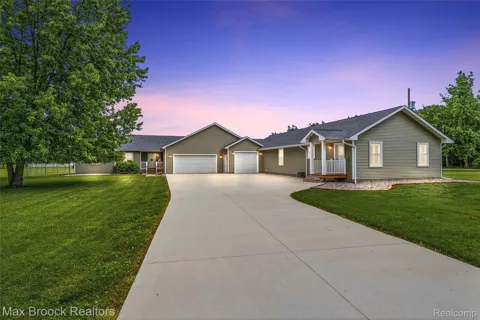 2566 5 Mile Road