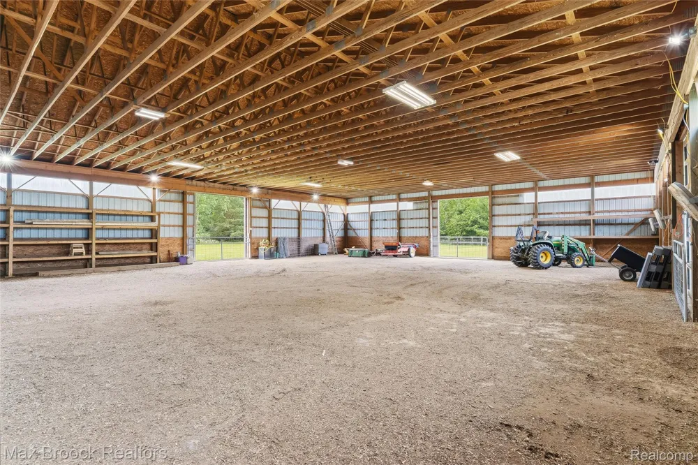 2566 5 Mile Road Lincoln Township, MI 48642