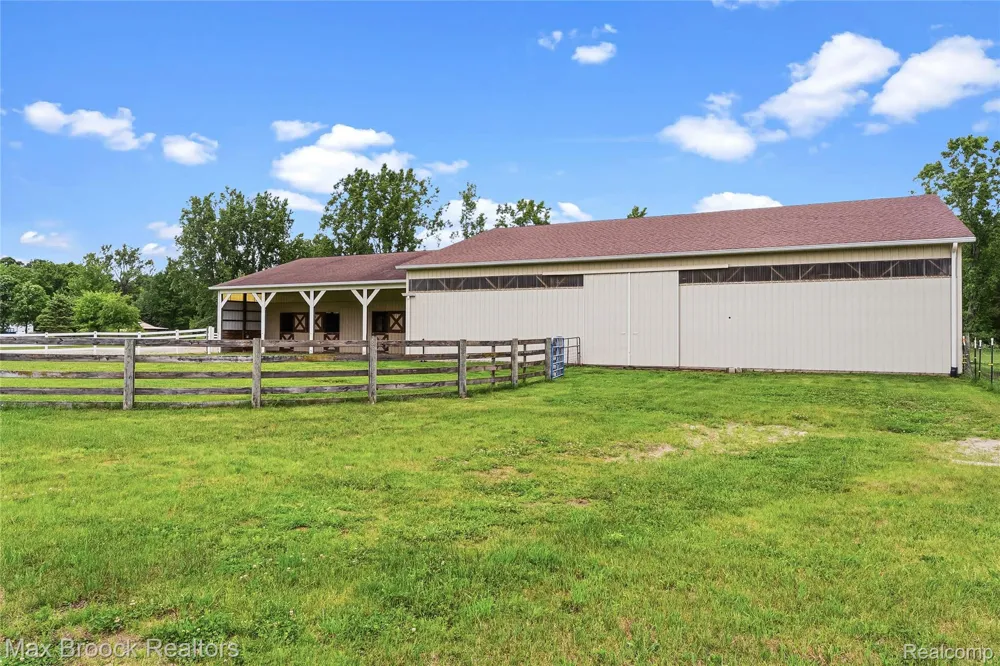2566 5 Mile Road Lincoln Township, MI 48642