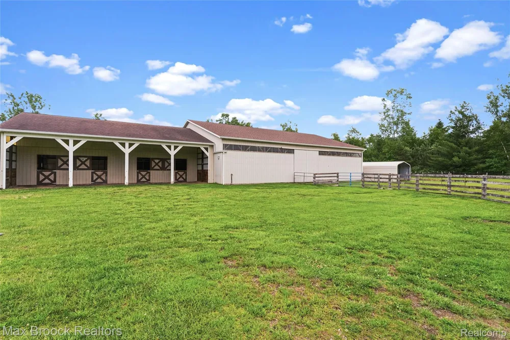 2566 5 Mile Road Lincoln Township, MI 48642