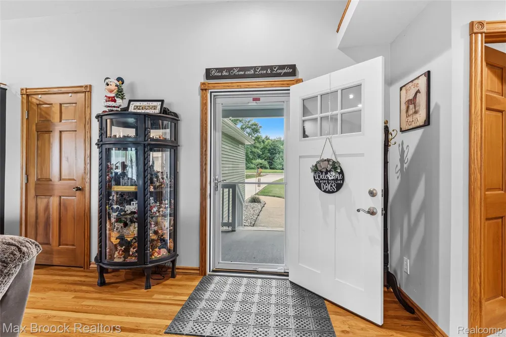 2566 5 Mile Road Lincoln Township, MI 48642
