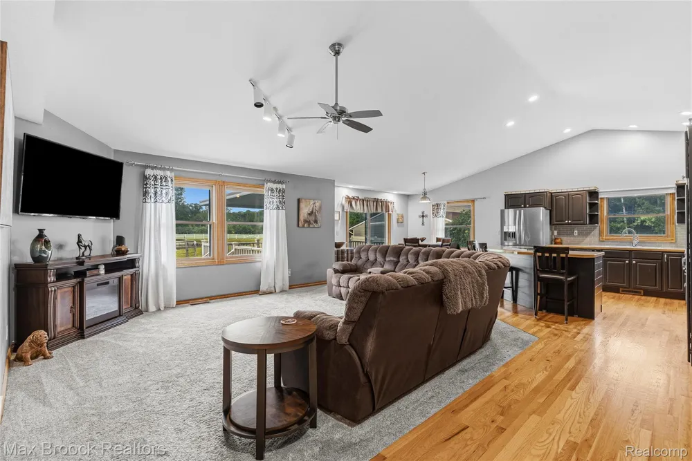 2566 5 Mile Road Lincoln Township, MI 48642