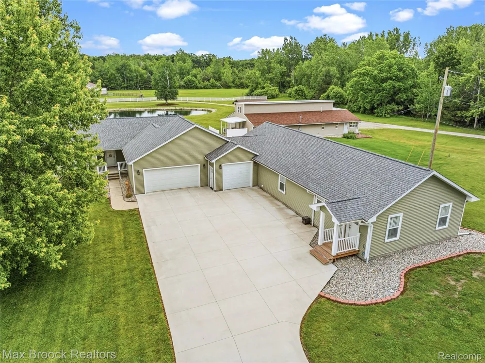 2566 5 Mile Road Lincoln Township, MI 48642