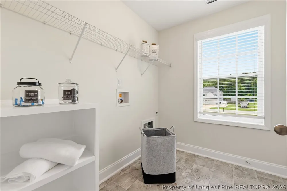 321 Gadson Drive Hope Mills, NC 28348